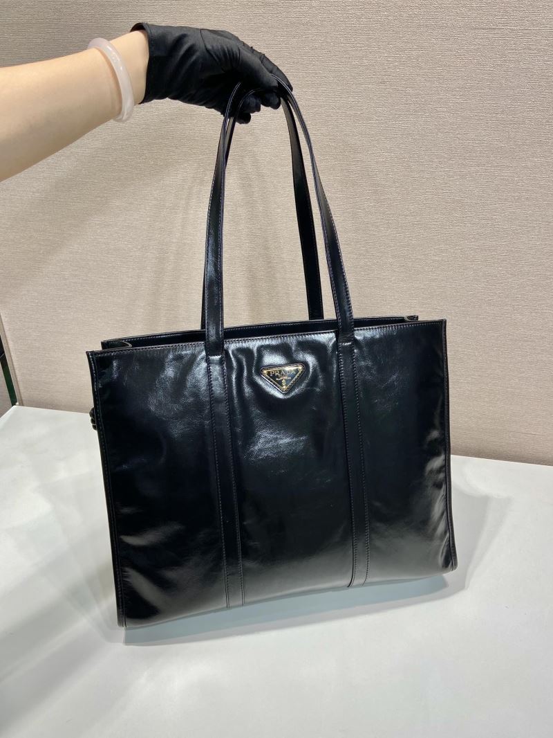 Pra*a tote bags